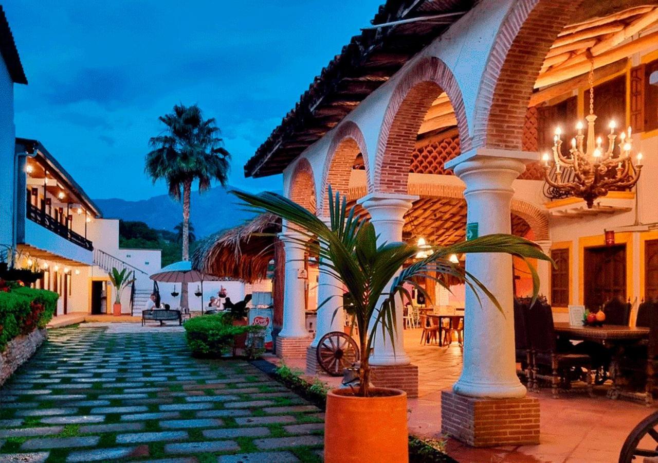 Hotel Santa Barbara Colonial - サンタ・フェ・デ・アンティオキア エクステリア 写真